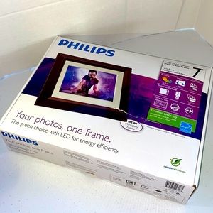 Philips Home Essential Digital Photo Frame LCD Panel Mahogany Wood Frame 7”